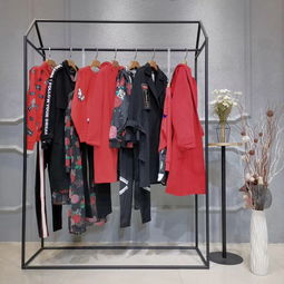 高氏杰——杭州女裝加工廠的精工之作 煙色品牌連衣裙折扣優(yōu)惠